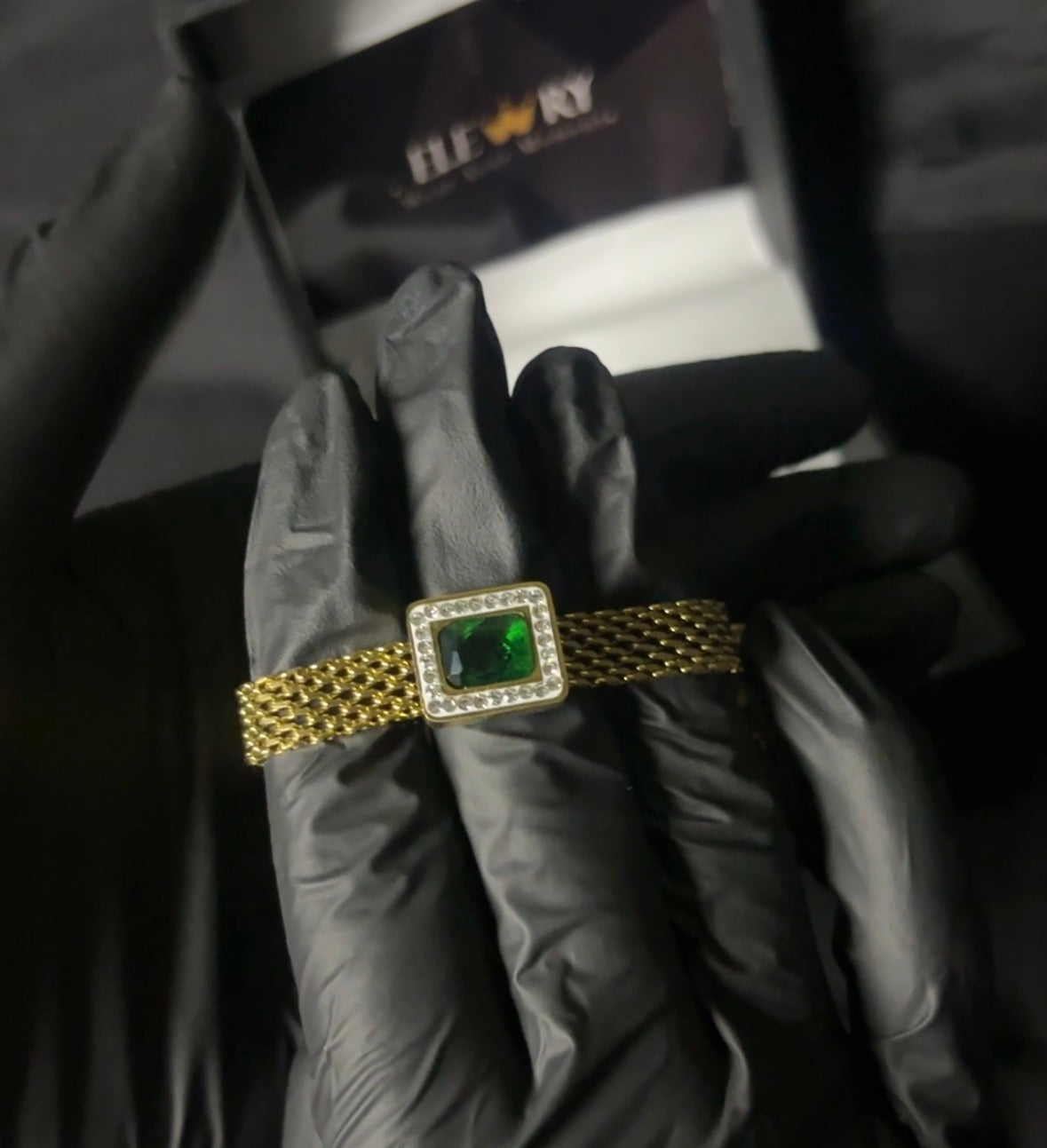 Emerald Radiance Gold Bracelet